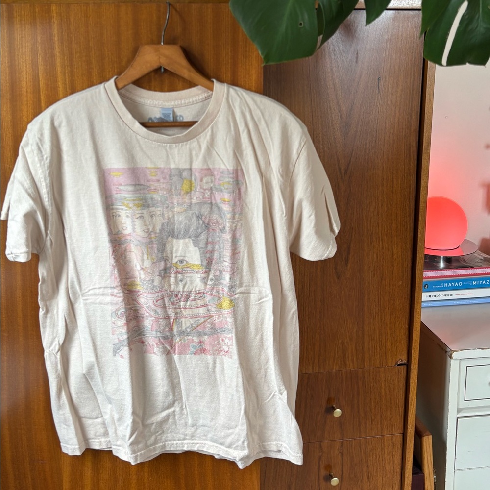 American Vintage Cream Short-Sleeve Graphic Tee with Japanese Art